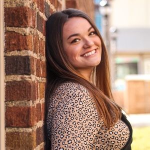 Meet your Posher, Lauren